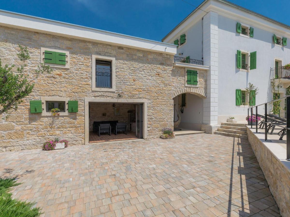 Višnjan Holiday Home Villa Radovani By Interhome מראה חיצוני תמונה
