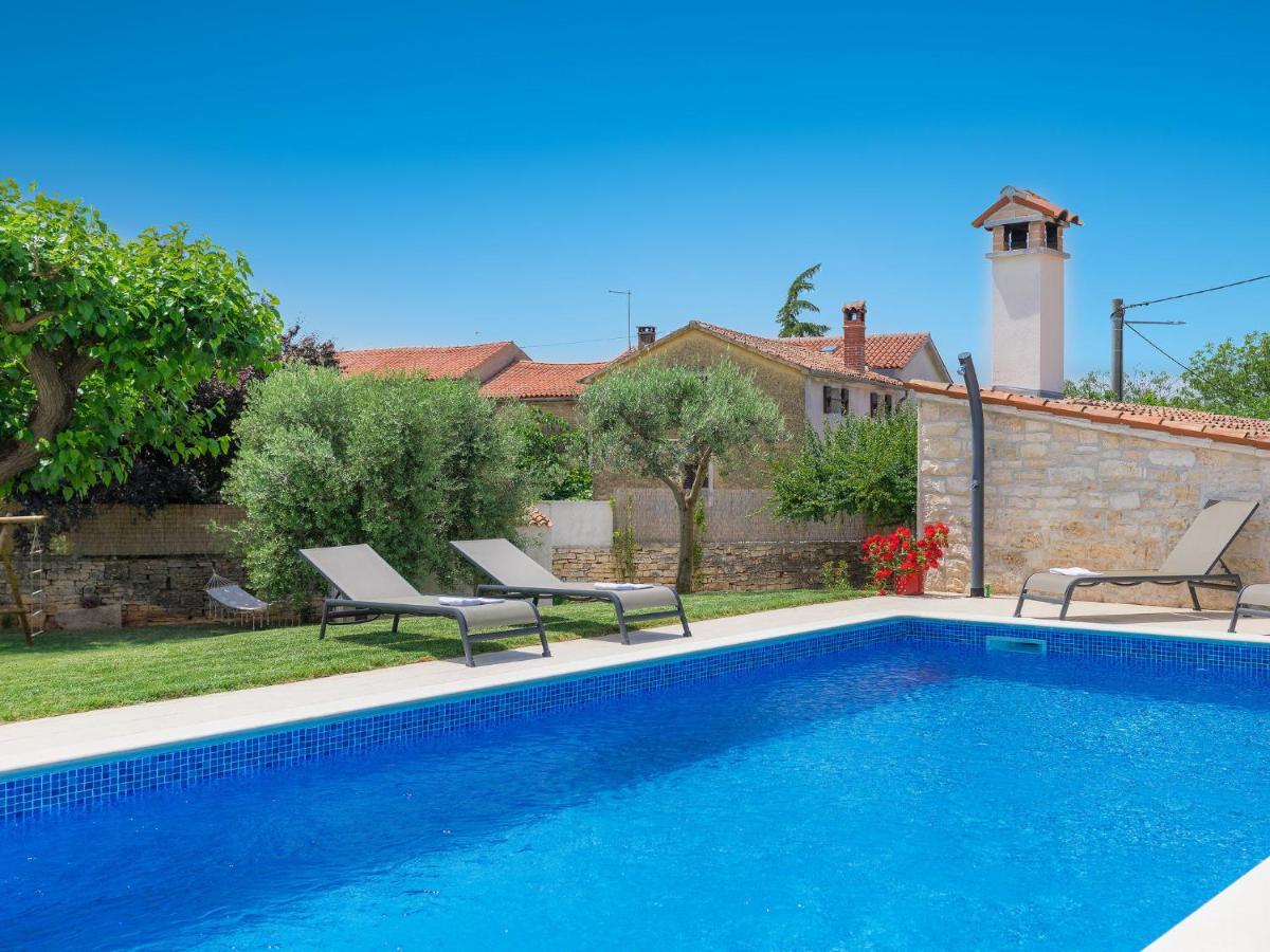 Višnjan Holiday Home Villa Radovani By Interhome מראה חיצוני תמונה