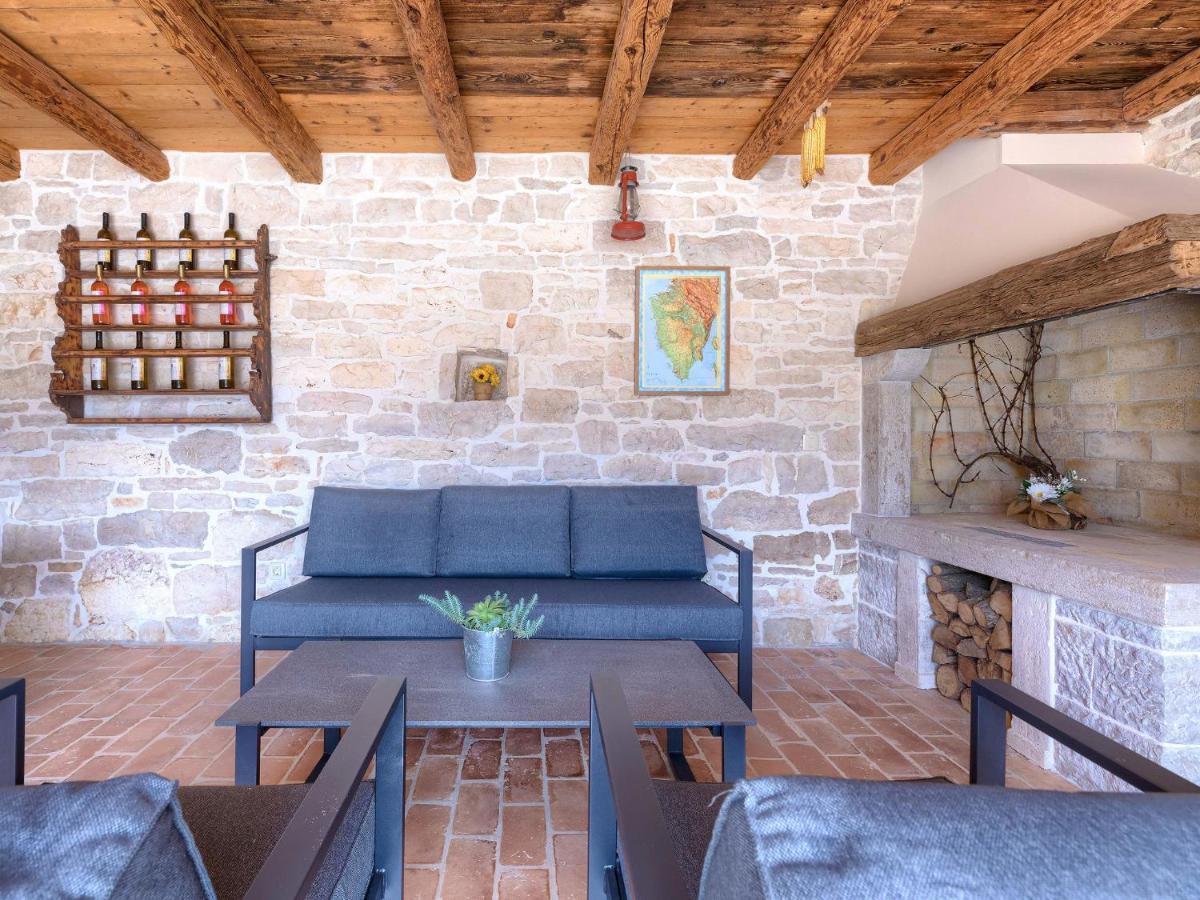 Višnjan Holiday Home Villa Radovani By Interhome מראה חיצוני תמונה