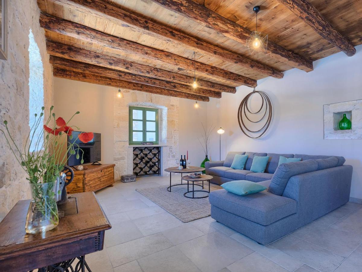 Višnjan Holiday Home Villa Radovani By Interhome מראה חיצוני תמונה