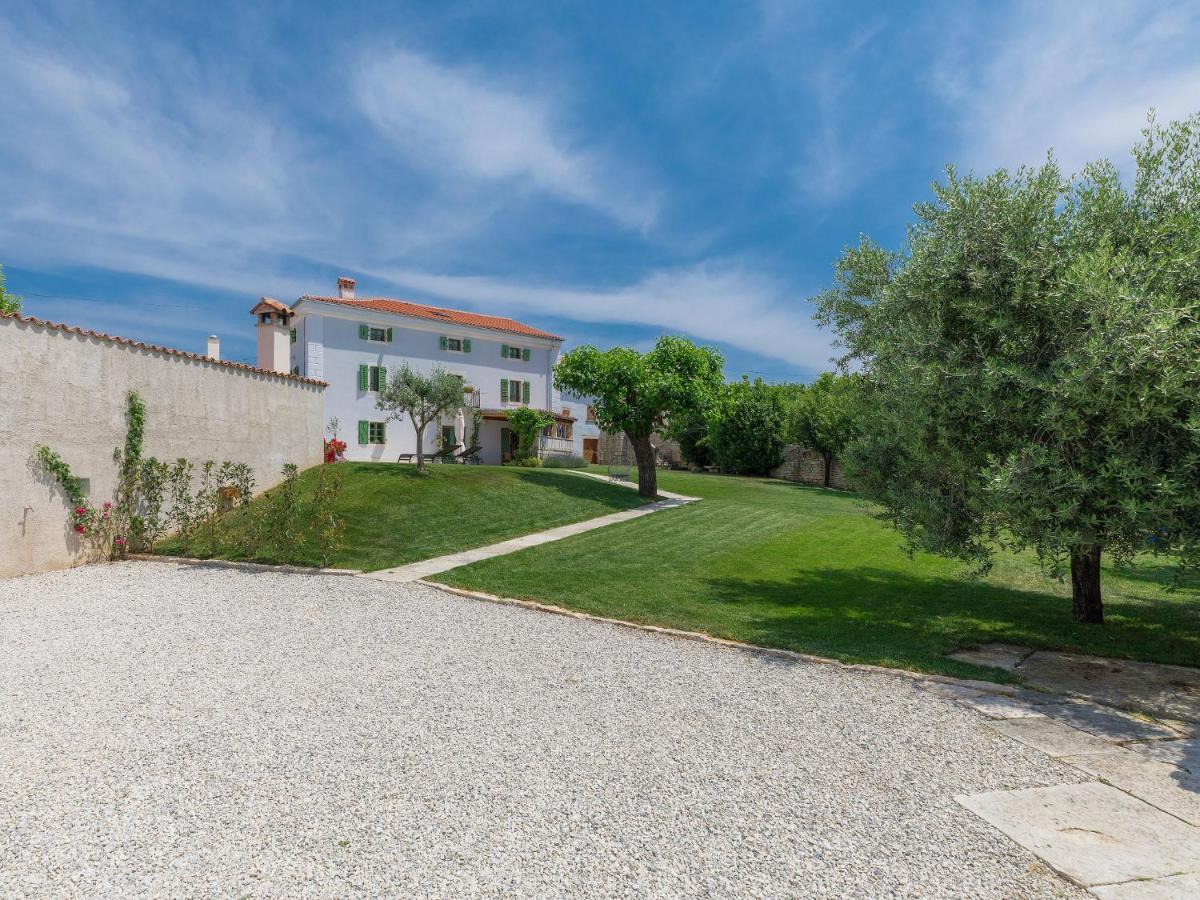 Višnjan Holiday Home Villa Radovani By Interhome מראה חיצוני תמונה
