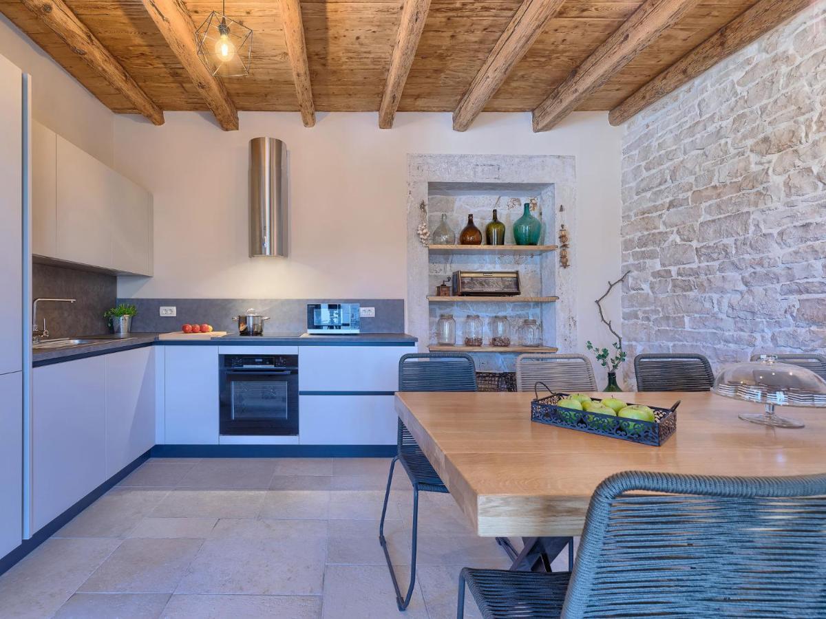 Višnjan Holiday Home Villa Radovani By Interhome מראה חיצוני תמונה